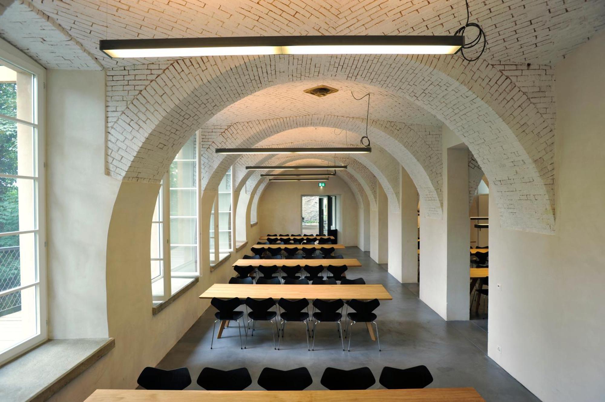 Basel Youth Hostel Екстериор снимка