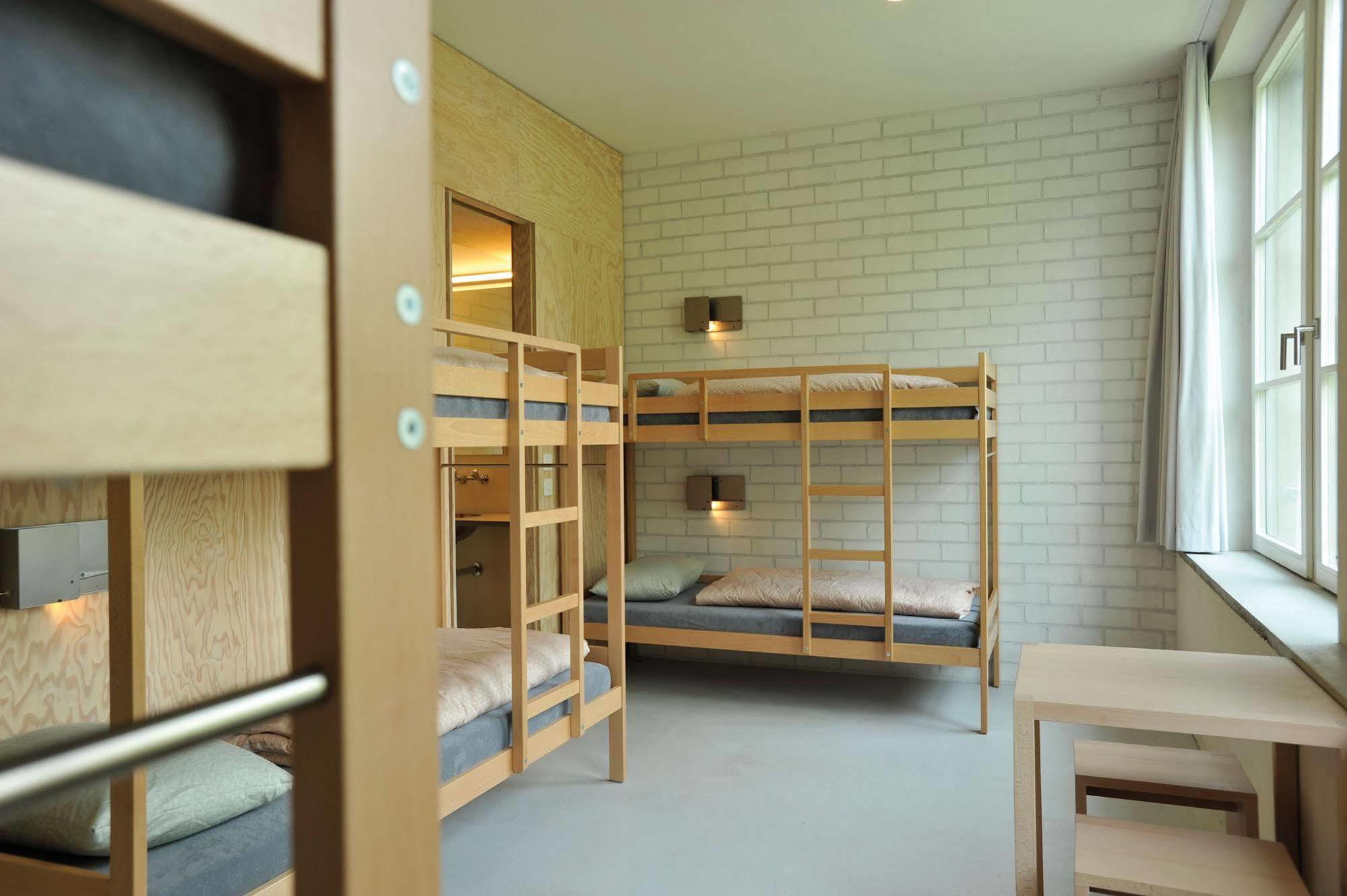 Basel Youth Hostel Екстериор снимка