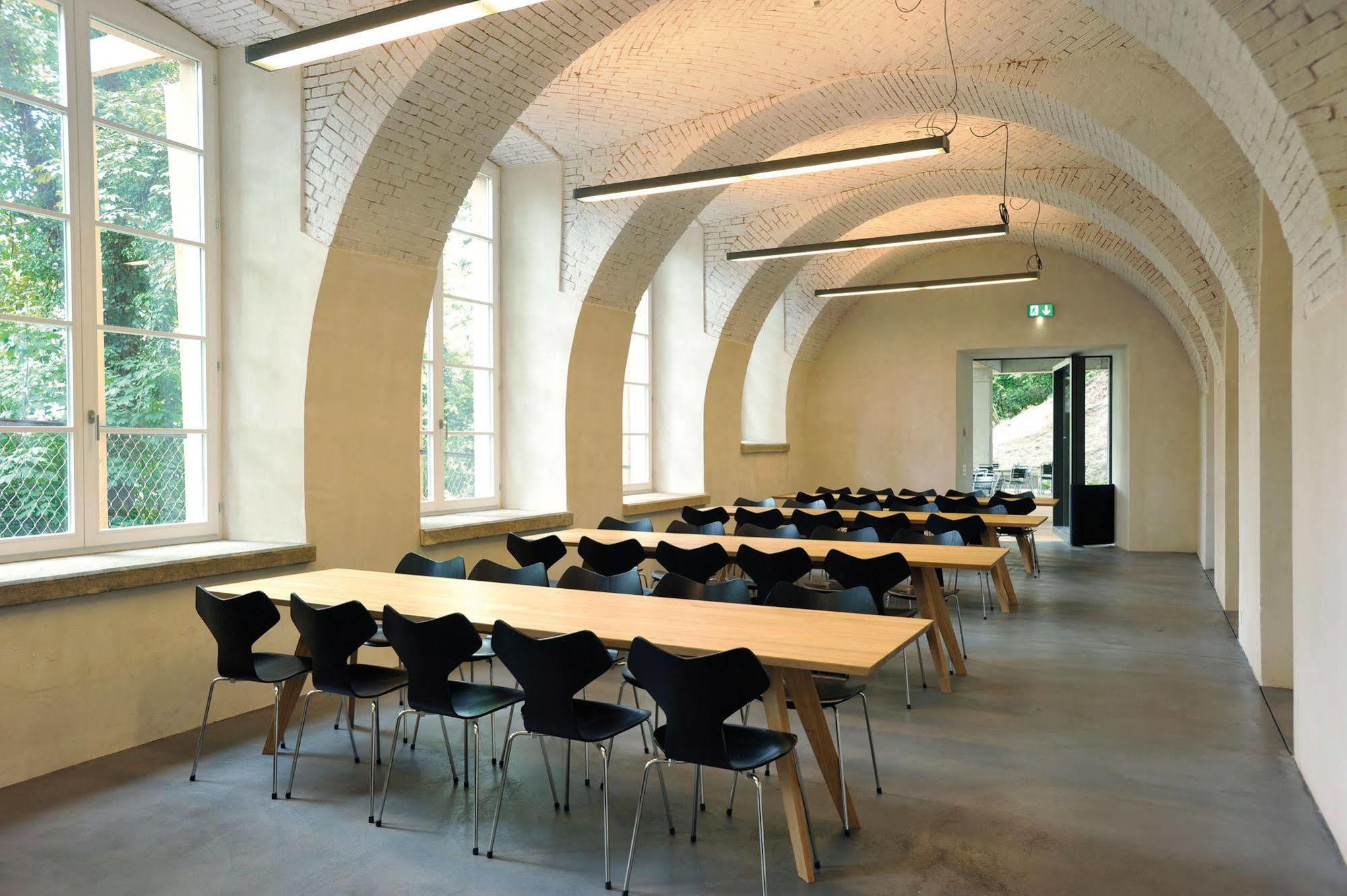 Basel Youth Hostel Екстериор снимка