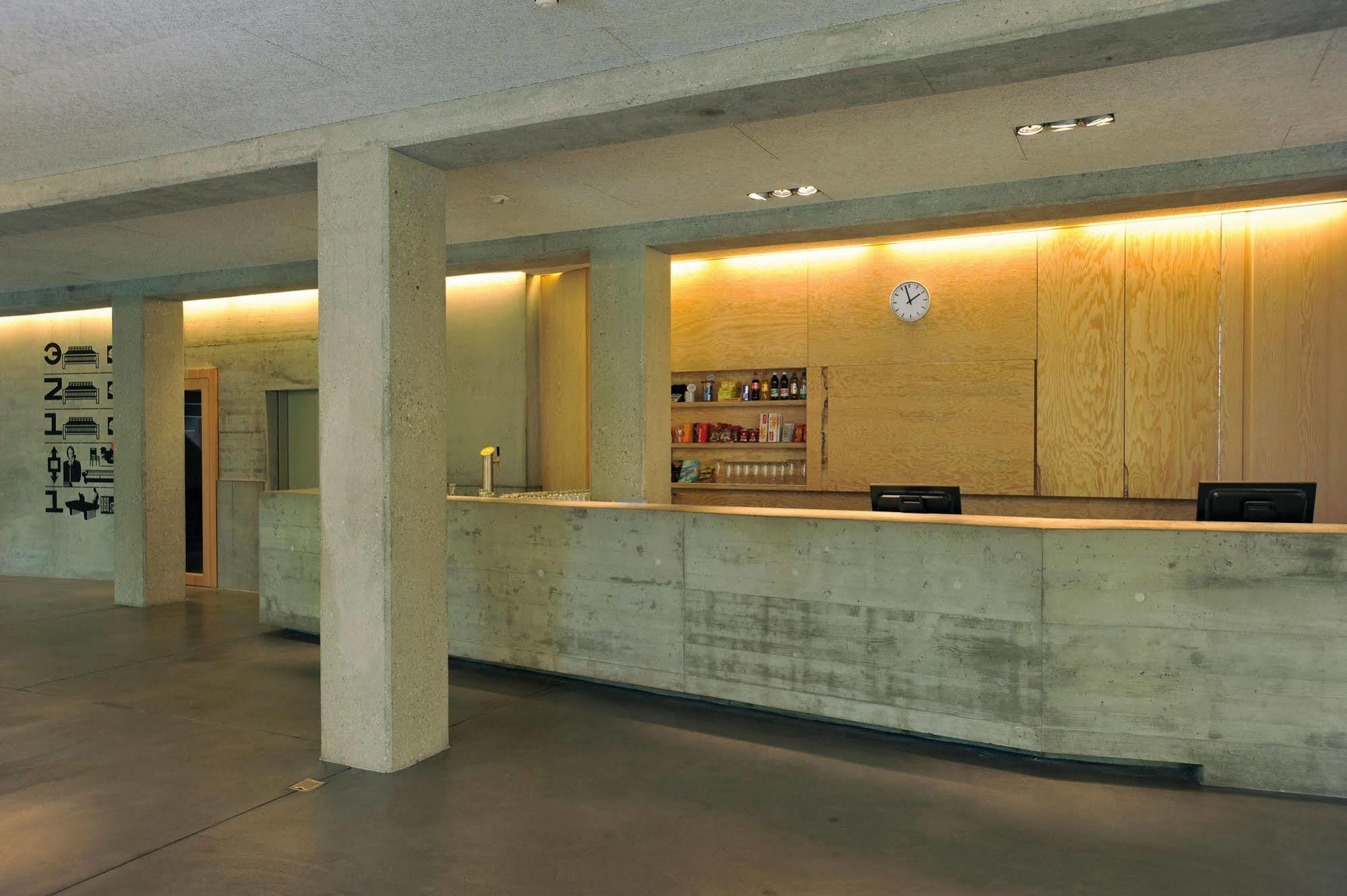 Basel Youth Hostel Екстериор снимка